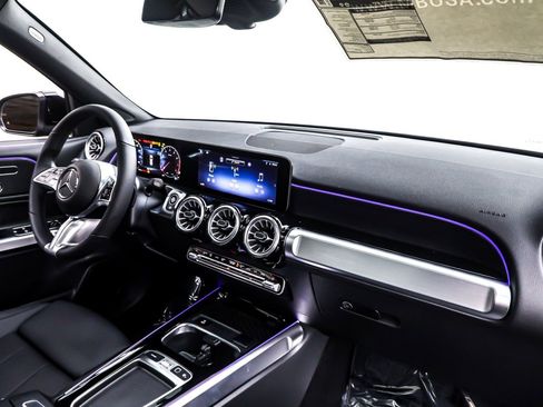 New 2026 Mercedes-Benz GLB 250 image 5