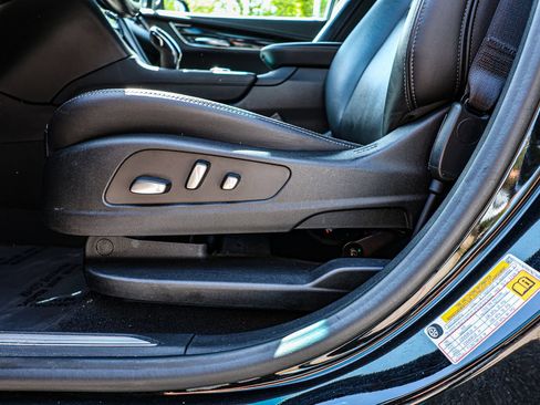 Used 2022 Cadillac XT5 Premium Luxury AWD/4WD image 17