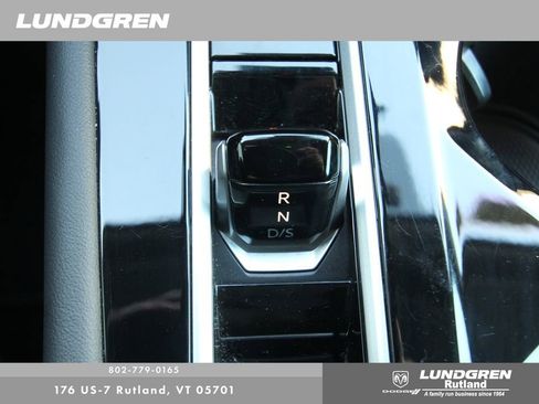 Certified 2025 Volkswagen Atlas SEL image 27