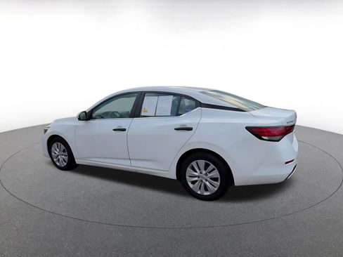 Used 2025 Nissan Sentra S image 10