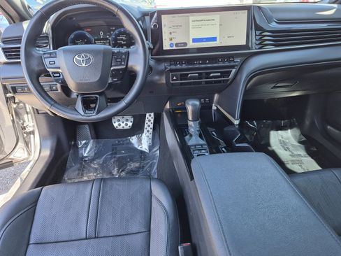 Used 2025 Toyota Camry XSE w/ Premium Package image 18