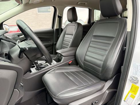 Used 2019 Ford Escape SEL image 17