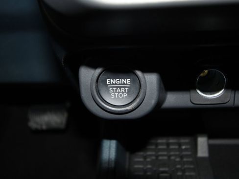 Used 2025 Ford Maverick Lariat image 12