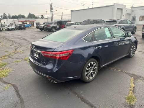 Used 2018 Toyota Avalon XLE Premium w/ All Weather Liner Package FWD image 7
