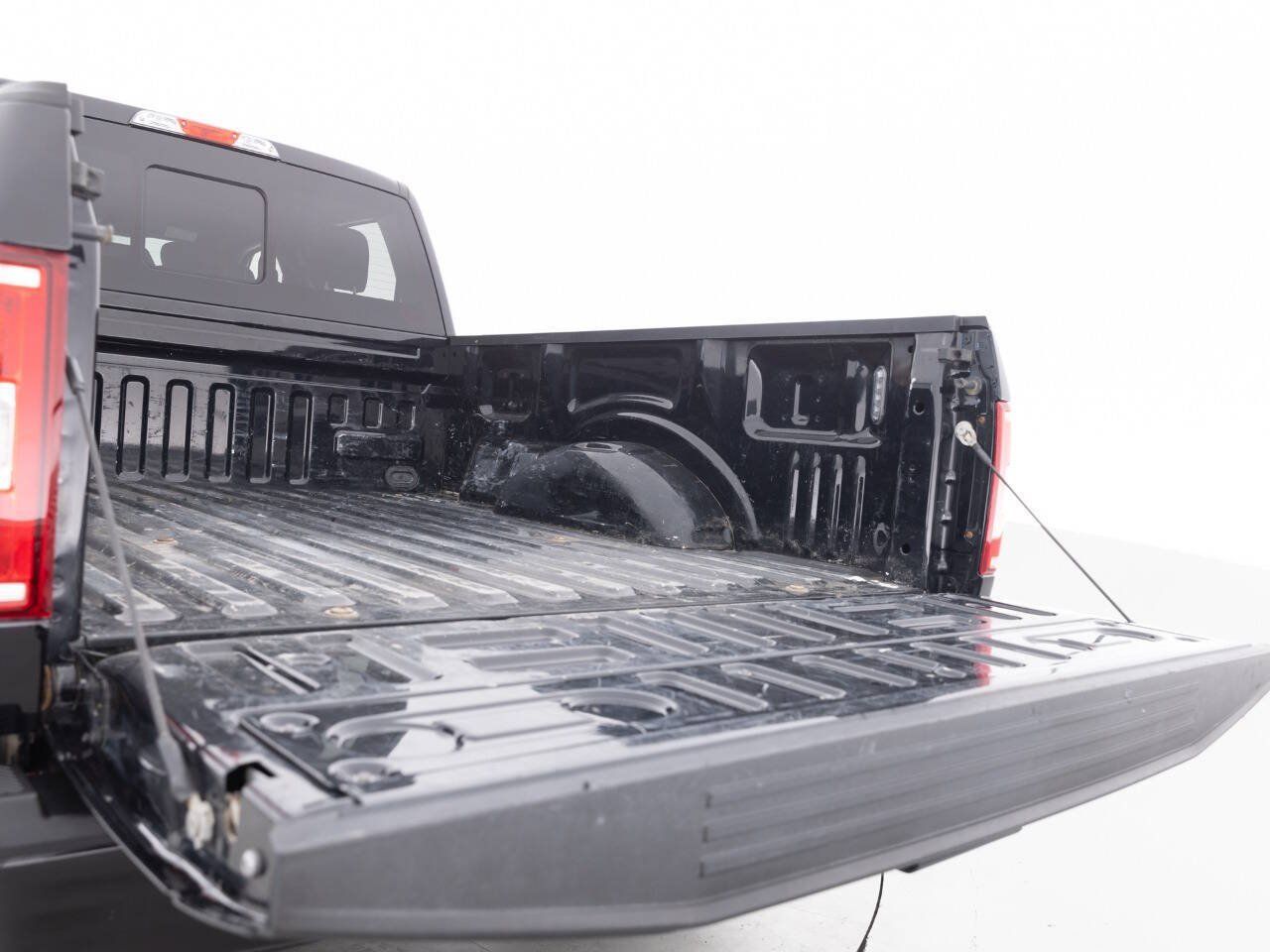 Used 2020 Ford F150 XLT w/ Equipment Group 302A Luxury AWD/4WD image 42
