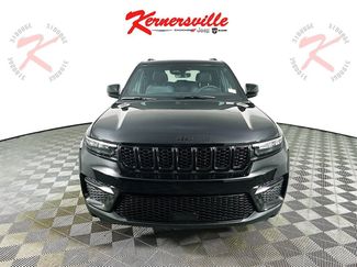 New 2025 Jeep Grand Cherokee Altitude video 2