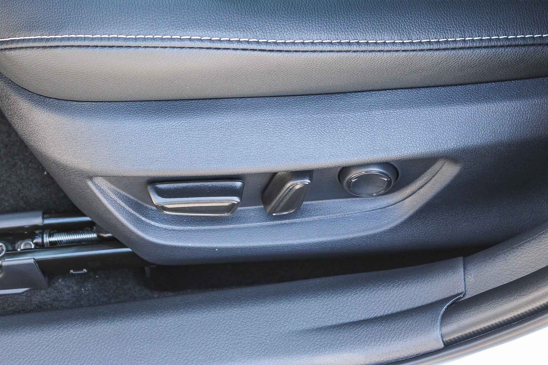 New 2026 Toyota Camry SE FWD image 24