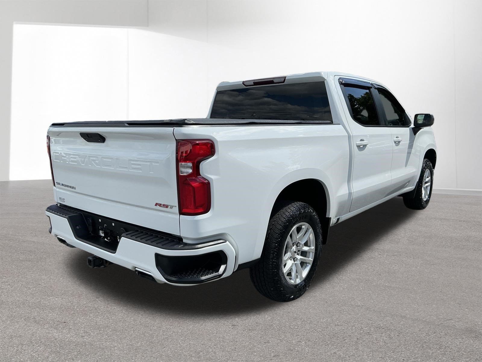 Used 2021 Chevrolet Silverado 1500 RST AWD/4WD image 3