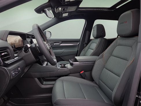 New 2026 GMC Terrain AT4 w/ Convenience Package III image 15