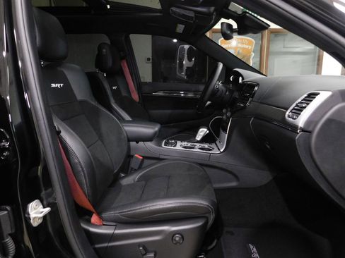 Used 2021 Jeep Grand Cherokee SRT image 95