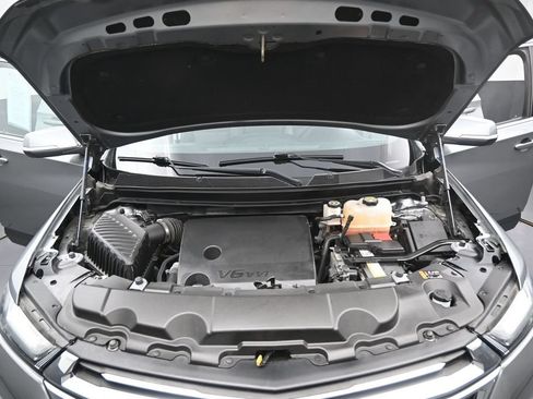 Used 2023 Chevrolet Traverse LT AWD/4WD image 41