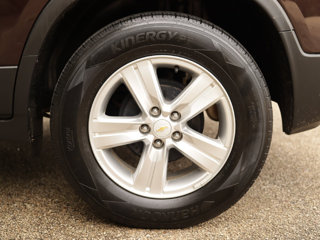 Used 2021 Chevrolet Trax LS w/ Tint and Cruise Package FWD image 30