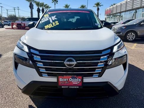 Used 2025 Nissan Rogue S FWD image 2