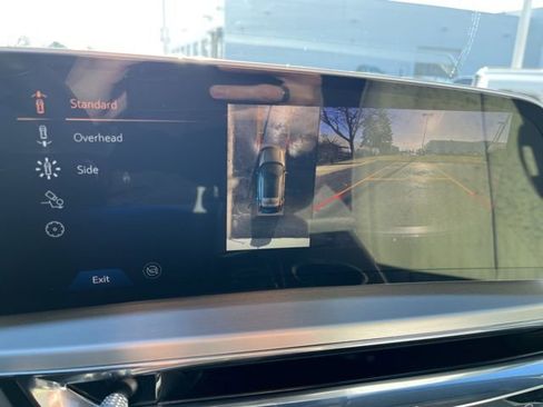 Used 2024 Cadillac Lyriq Luxury image 19