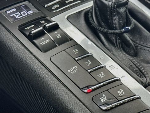 Certified 2020 Porsche Macan AWD/4WD image 21