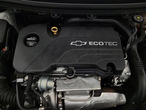 Used 2018 Chevrolet Cruze LS image 30