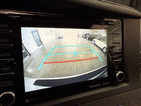Used 2019 Toyota Sienna XLE w/ XLE Navigation Package AWD/4WD image 14