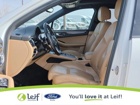 Used 2018 Porsche Macan image 11