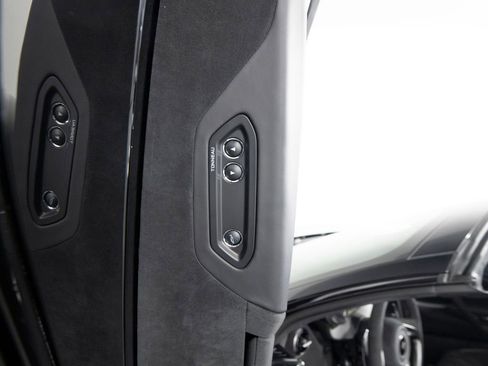 Used 2024 McLaren 750S Spider image 11