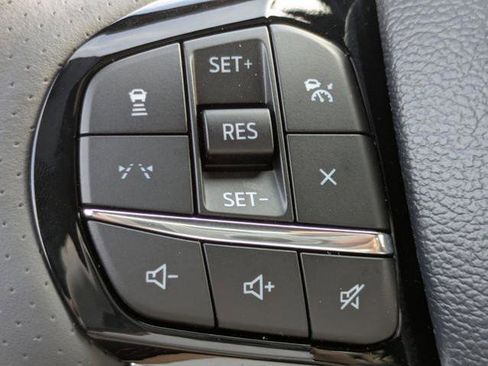 Certified 2026 Ford Explorer ST-Line w/ ST-Line Street Pack RWD image 23