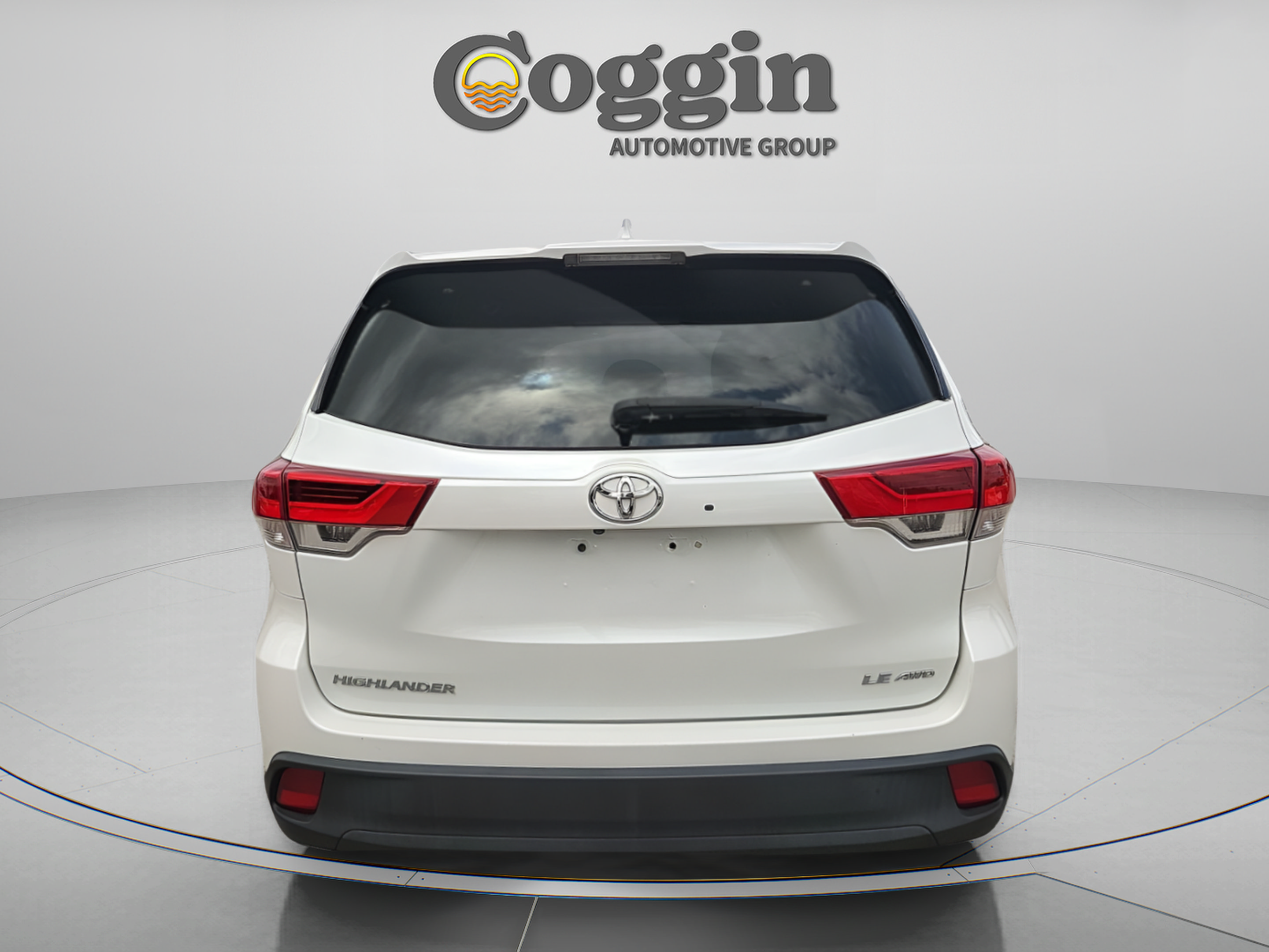 Used 2018 Toyota Highlander Plus AWD/4WD image 5