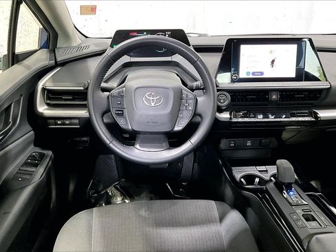 Used 2024 Toyota Prius LE image 4