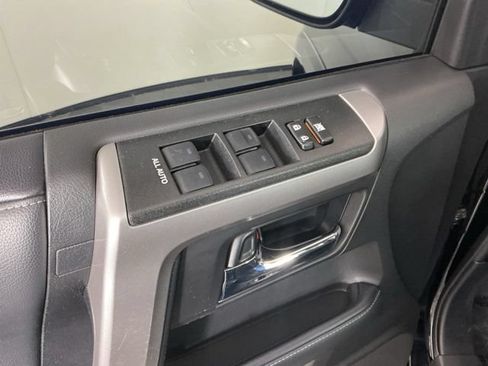 Used 2020 Toyota 4Runner SR5 Premium AWD/4WD image 13