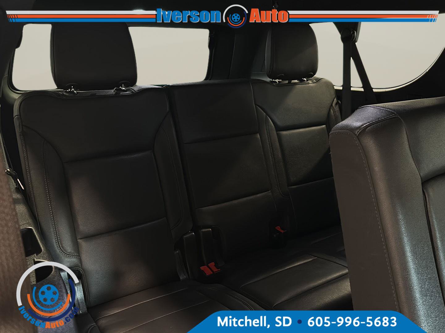 Used 2025 Chevrolet Suburban LT AWD/4WD image 30
