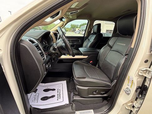 Used 2022 RAM 3500 Laramie w/ Safety Group B AWD/4WD image 10