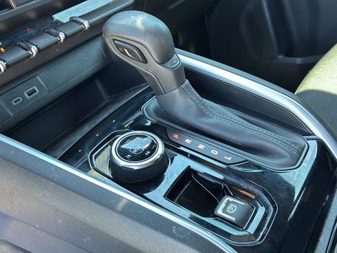 Used 2023 Chevrolet Colorado Trail Boss w/ Technology Package image 33