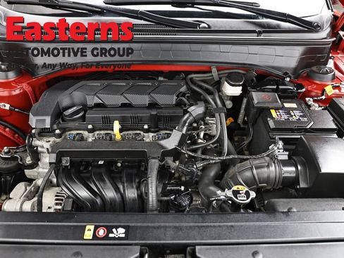 Used 2023 Hyundai Venue Limited image 7