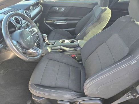 Used 2017 Ford Mustang Coupe RWD image 18