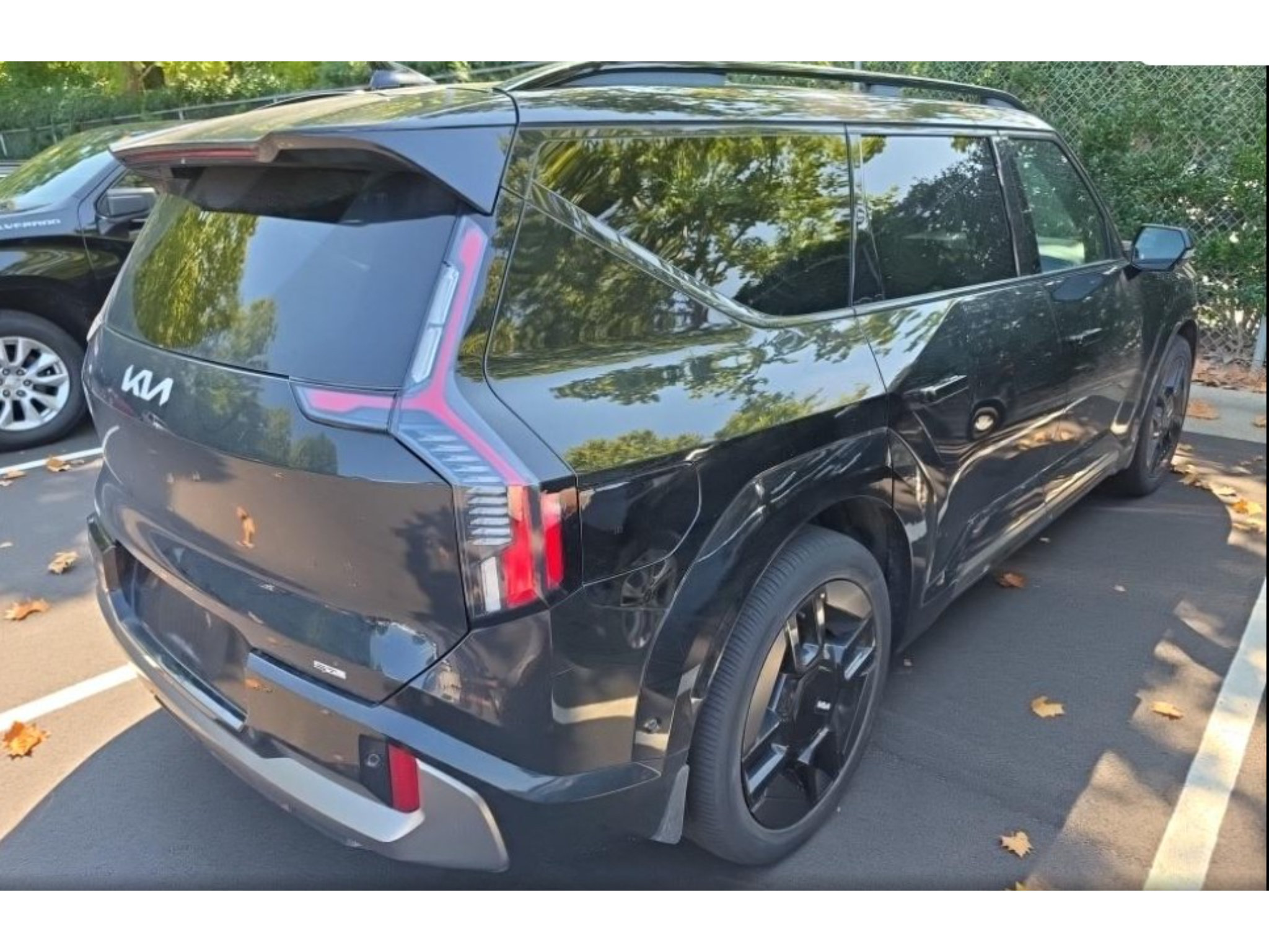 Used 2024 Kia EV9 GT-Line AWD/4WD image 4