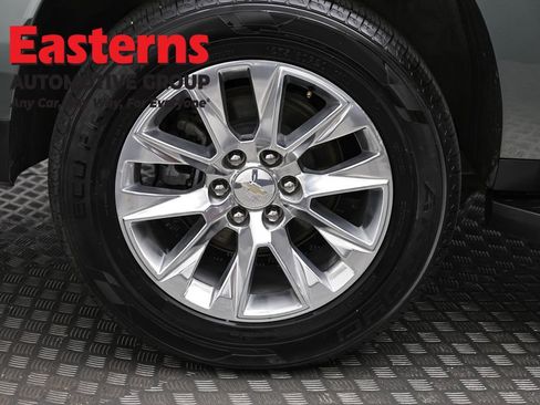 Used 2023 Chevrolet Suburban Premier image 35