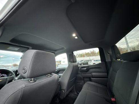 Used 2022 Chevrolet Silverado 1500 Custom image 19