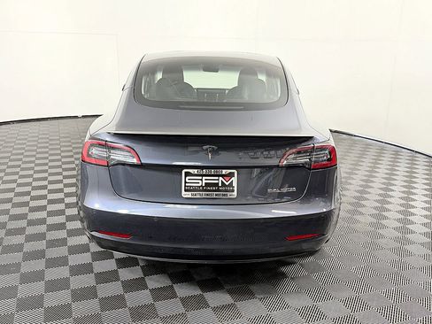 Used 2022 Tesla Model 3 Performance image 10