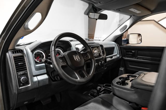 Used 2013 RAM 2500 Tradesman w/ Chrome Appearance Group AWD/4WD image 3