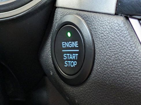 Used 2020 Ford Escape SE FWD image 30