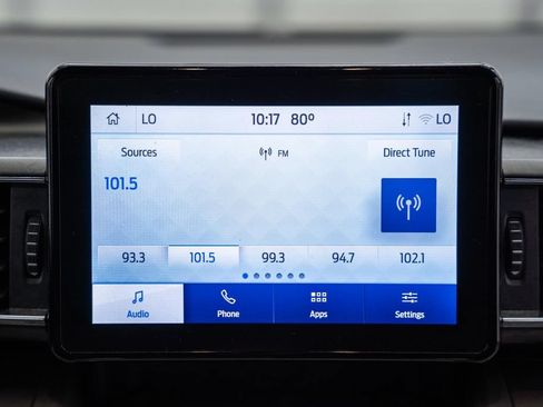 Used 2022 Ford Explorer XLT w/ Equipment Group 202A AWD/4WD image 24