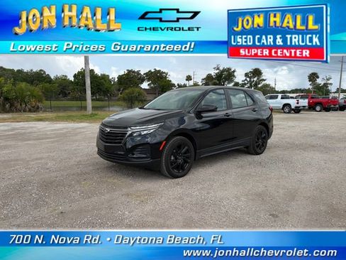 Used 2023 Chevrolet Equinox LS w/ Midnight Edition FWD image 2