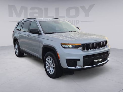 Used 2024 Jeep Grand Cherokee L Laredo w/ Trailer Tow Package AWD/4WD image 7