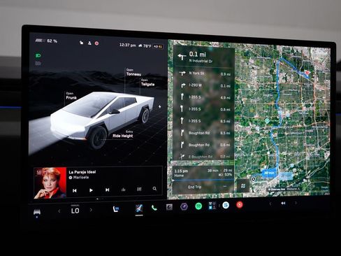 Used 2024 Tesla Cybertruck AWD Crew Cab image 25