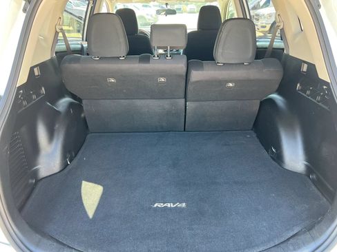 Used 2016 Toyota RAV4 LE FWD image 22