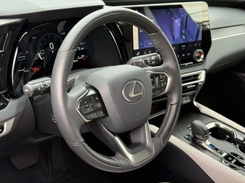 Used 2025 Lexus RX 350 Premium w/ Accessory Package (Z1) image 18