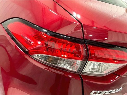 Certified 2024 Toyota Corolla LE image 30