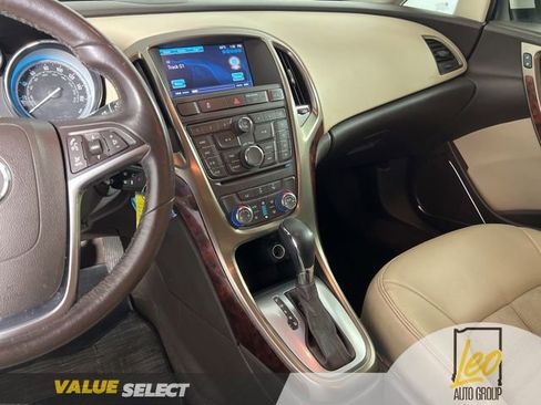 Used 2013 Buick Verano FWD image 25