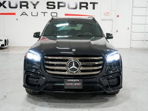 Used 2024 Mercedes-Benz GLS 580 4MATIC image 5