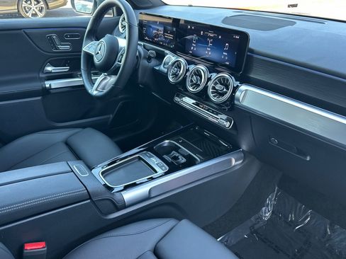 New 2026 Mercedes-Benz GLB 250 image 16