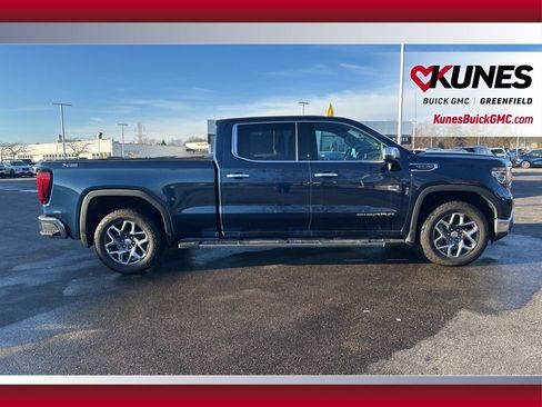 Used 2023 GMC Sierra 1500 SLT w/ SLT Premium Package image 4