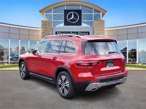 New 2026 Mercedes-Benz GLB 250 4MATIC image 3